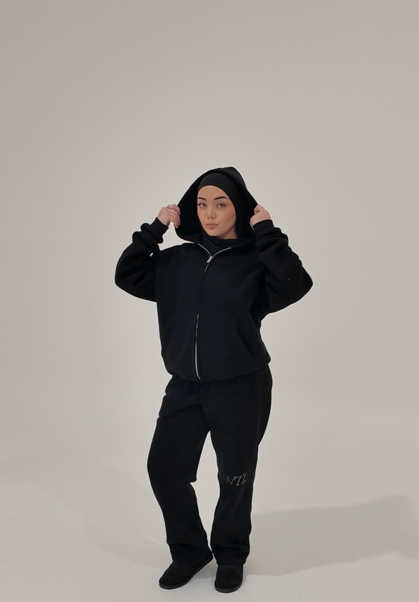 ZIP HOOD